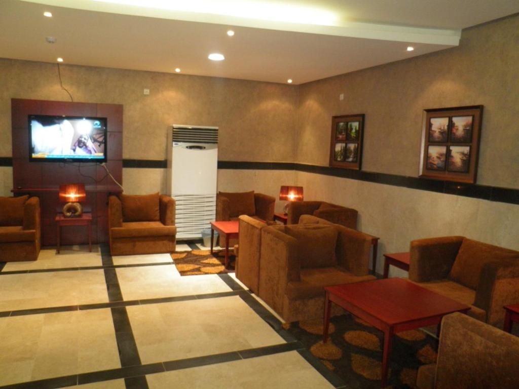 Al Muhaidb Al Nadwa Aparthotel